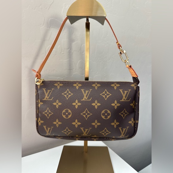 Louis Vuitton Handbags - Louis Vuitton Pochette Accessories Monogram Handbag